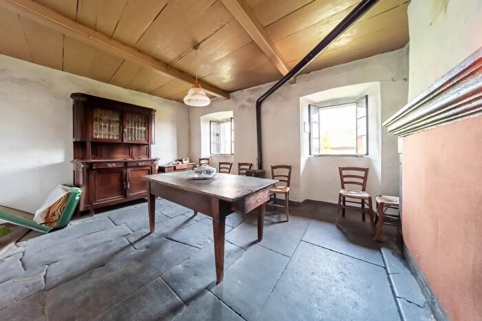 Casa con 5 locali in vendita in Borgo Maria Gallina, Monchio Delle Corti