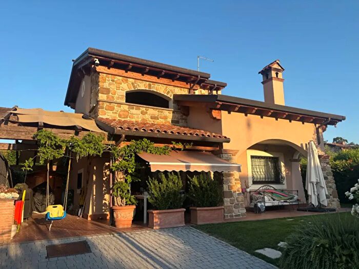 Casa quadrilocale in vendita in Via Tuscolana, Monte Compatri