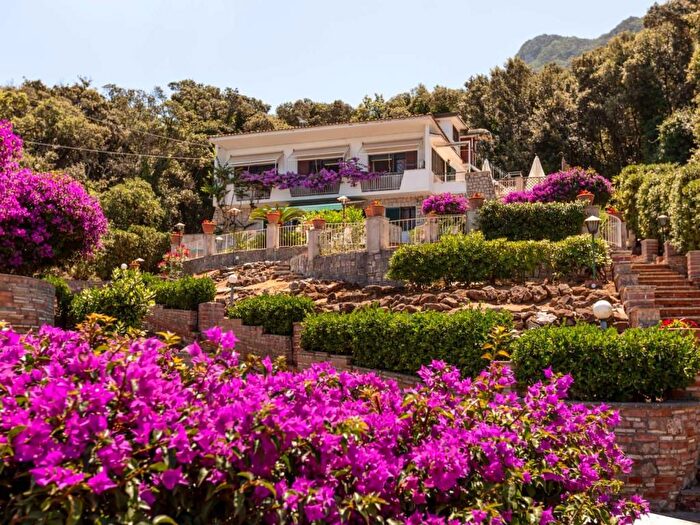 Appartamento quadrilocale in affitto in Via Torre Paola, San Felice Circeo