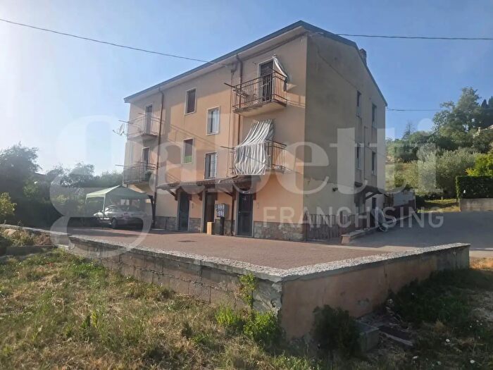 Appartamento trilocale in vendita in Via dei Monti, Grezzana
