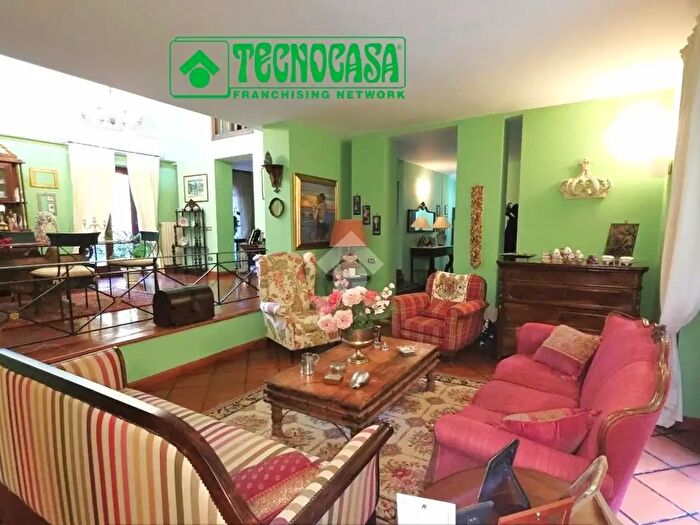 Casa con 6 locali in vendita in San Sebastiano, Summonte