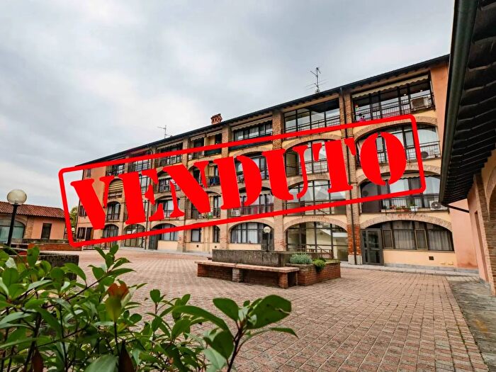 Appartamento trilocale in vendita in Via Donizetti, Chignolo DIsola