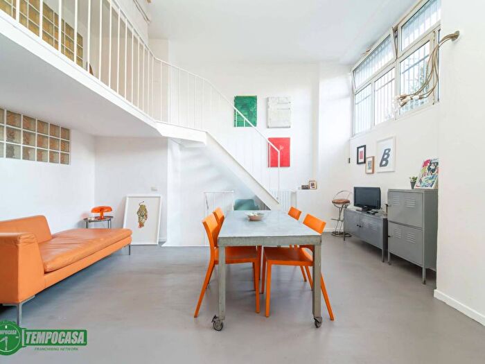 Appartamento trilocale in affitto in Via Mario Pieri, Crescenzago, Milano
