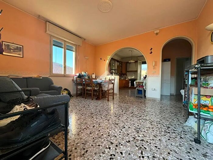 Casa con 5 locali in vendita in Via d Guerrazzi, Montecatini Terme