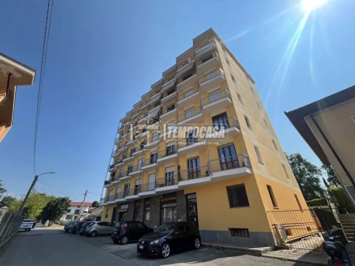 Appartamento trilocale in vendita in Viale Rimembranza, Aglie'
