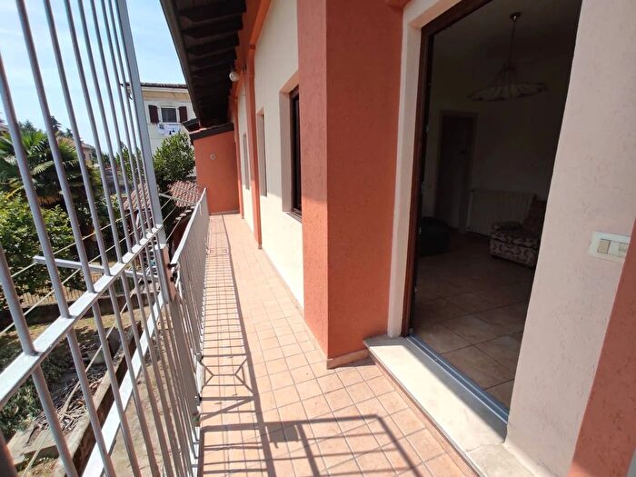 Appartamento trilocale in vendita in Via Martinella a Bergamo, Bergamo