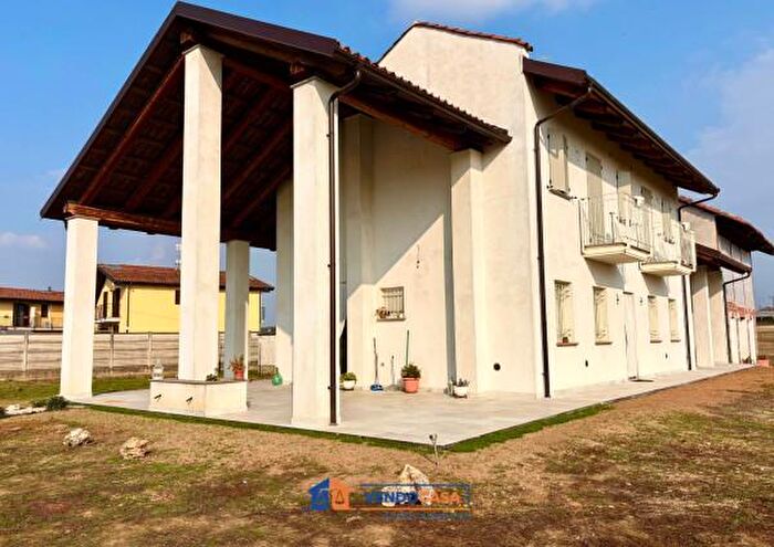 Casa con 6 locali in vendita in Via Castelletto, Piobesi Torinese