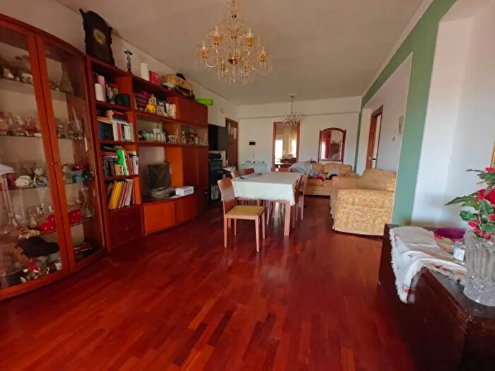 Appartamento trilocale in vendita in Via Sofia Idelson, Messina