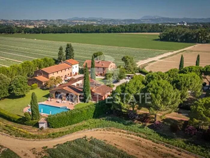 Casa con 6 locali in vendita in Strada Esterna Vicinale di Casaccia, Deruta