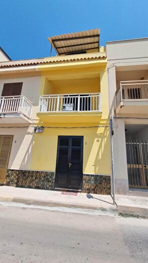 Casa con 5 locali in vendita in Castelvetrano