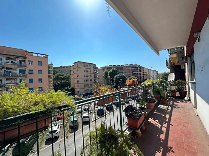 Appartamento bilocale in vendita in Via Tuscolana, Roma