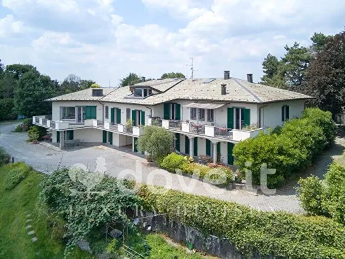 Casa con 6 locali in vendita in Via Monte Cucco Snc, Colverde