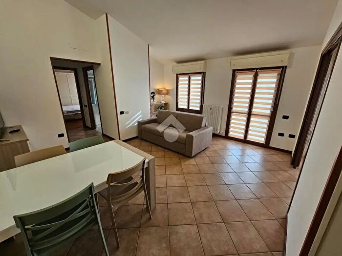 Appartamento trilocale in vendita in V della Salute, Bologna