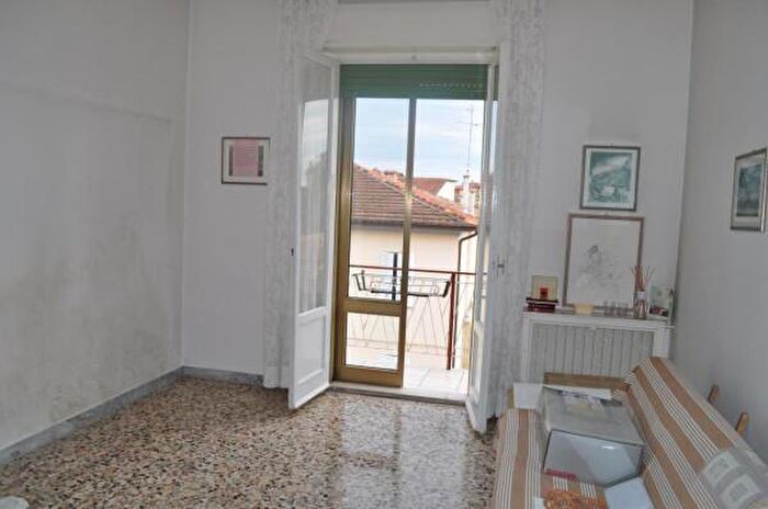 Appartamento con 6 locali in vendita in Via Montegrappa, Jesi