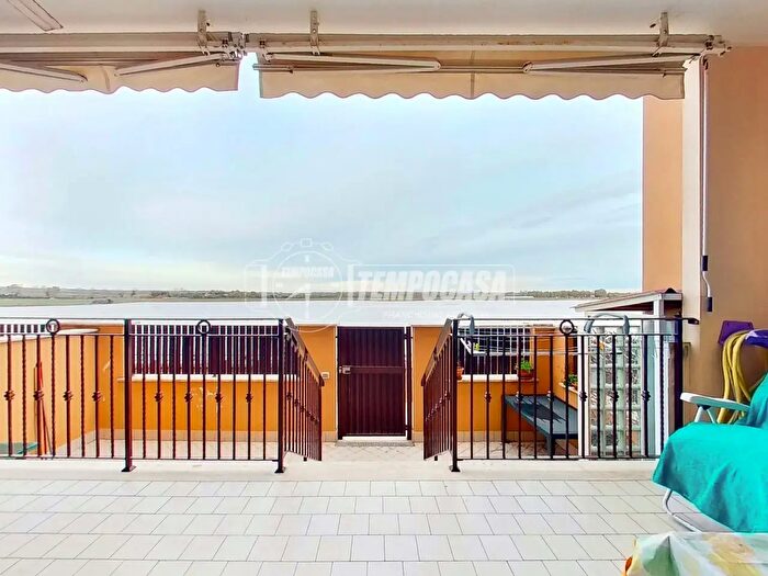 Appartamento quadrilocale in vendita in Via Pattada, Fiumicino