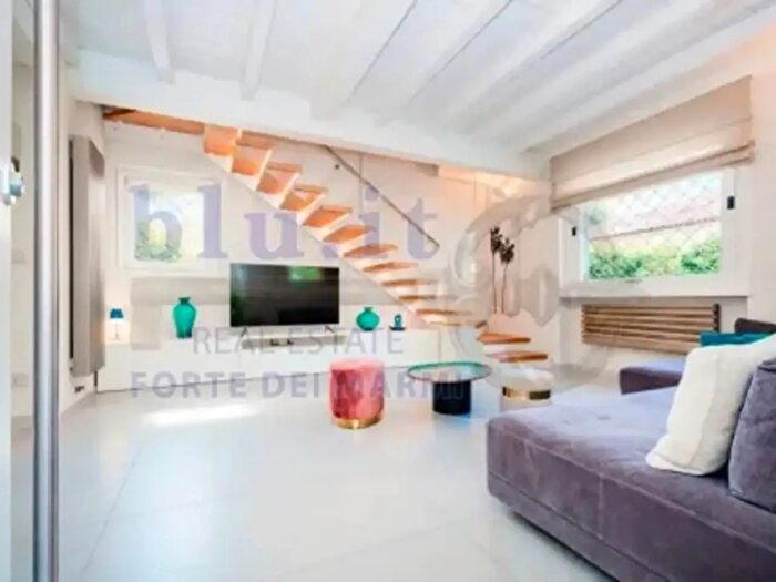 Casa con 5 locali in vendita in Forte Dei Marmi