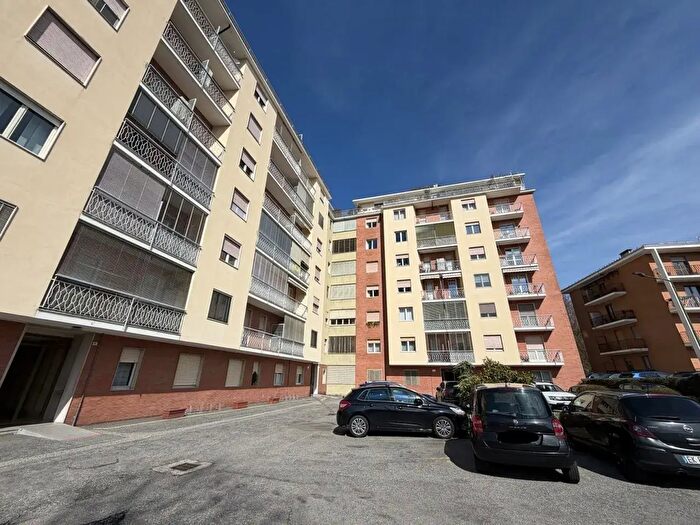 Appartamento trilocale in vendita in Via Marconi, Borgosesia