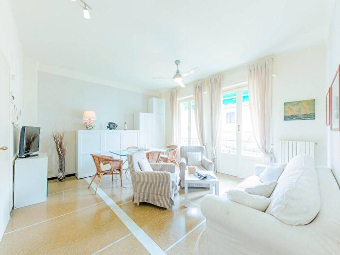 Appartamento trilocale in affitto in Via Marsala, Centro, Santa Margherita Ligure