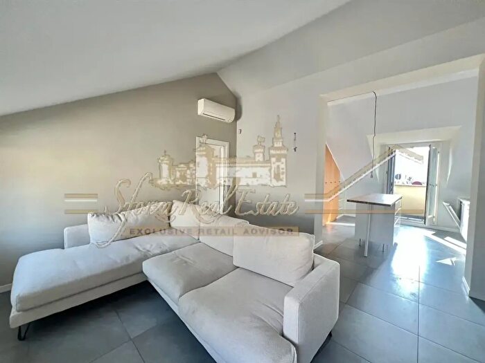 Appartamento trilocale in affitto in Via Crema, Milano