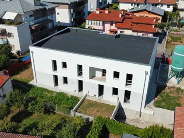 Appartamento quadrilocale in vendita in Vicolo Portile, Cassola