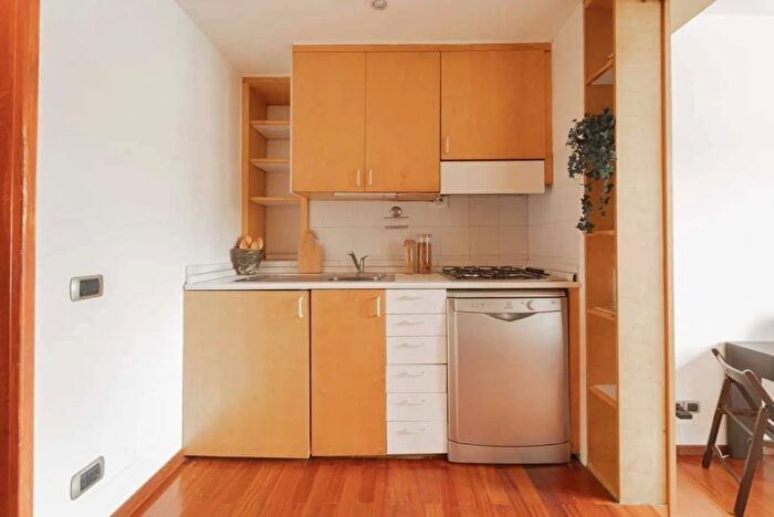 Appartamento monolocale in affitto in Via Vettabbia, Milano