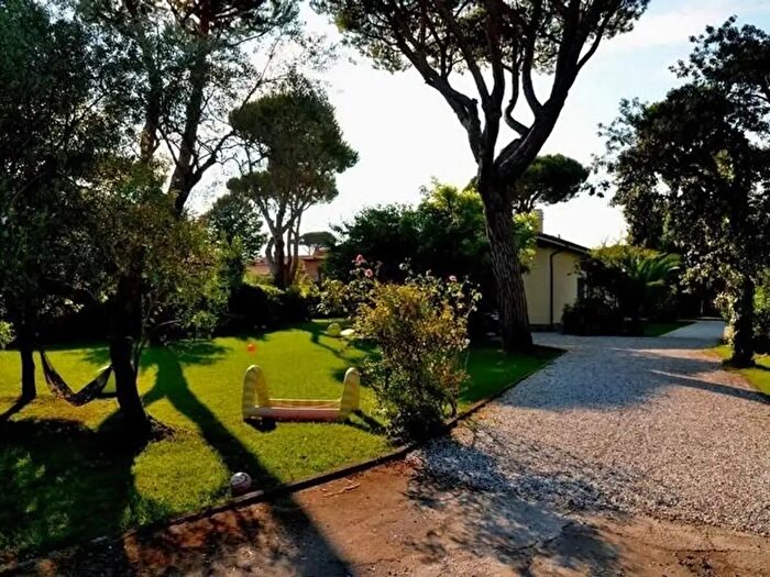 Casa con 6 locali in affitto in Ia Carlo del Prete, Forte Dei Marmi