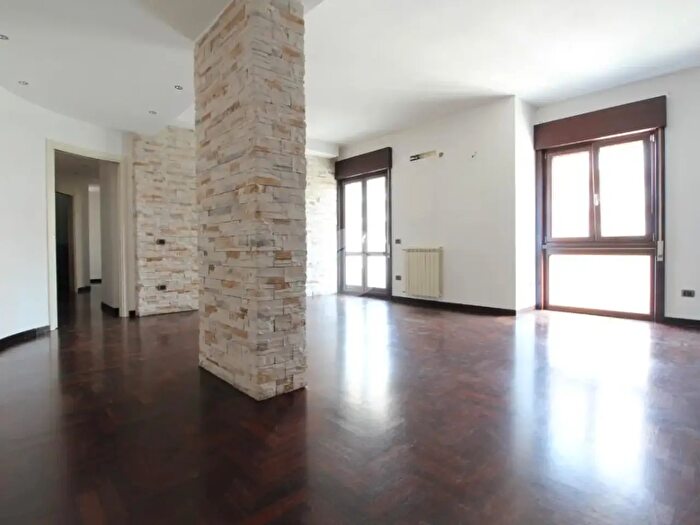 Appartamento quadrilocale in vendita in Via Ignazio Silvestri, Palermo