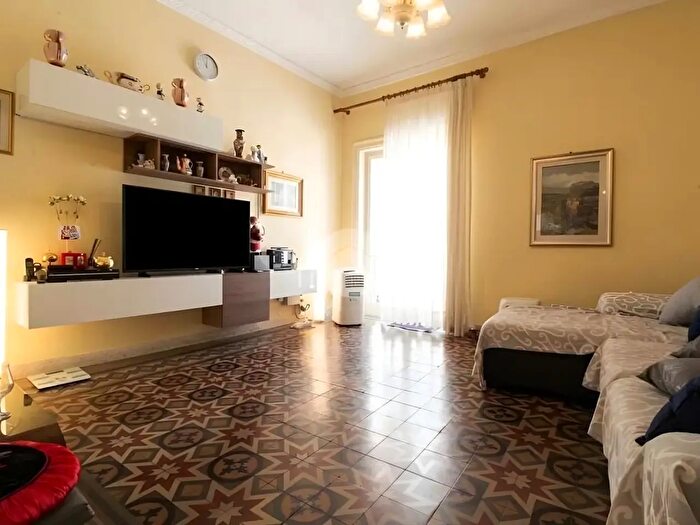 Appartamento quadrilocale in vendita in Via Mammana, Palermo