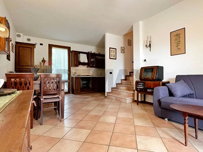 Casa quadrilocale in vendita in Santa Maria Di Sala