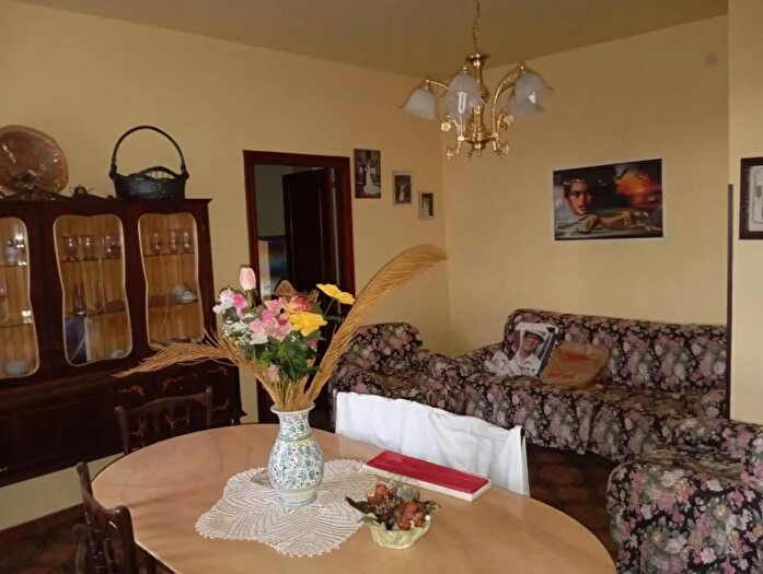 Casa con 7 locali in vendita in Via Chiesa, Teano