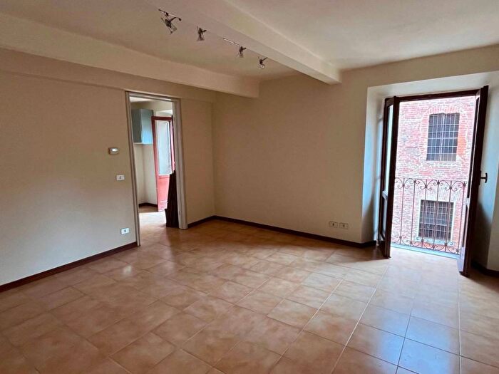 Appartamento bilocale in affitto in Via Paratici, Centro Storico, Pavia