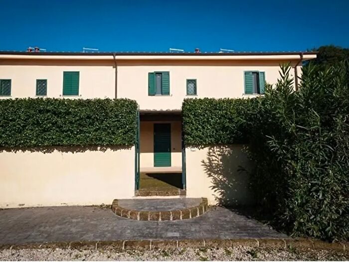 Appartamento trilocale in affitto in Via Chivasso, Roma
