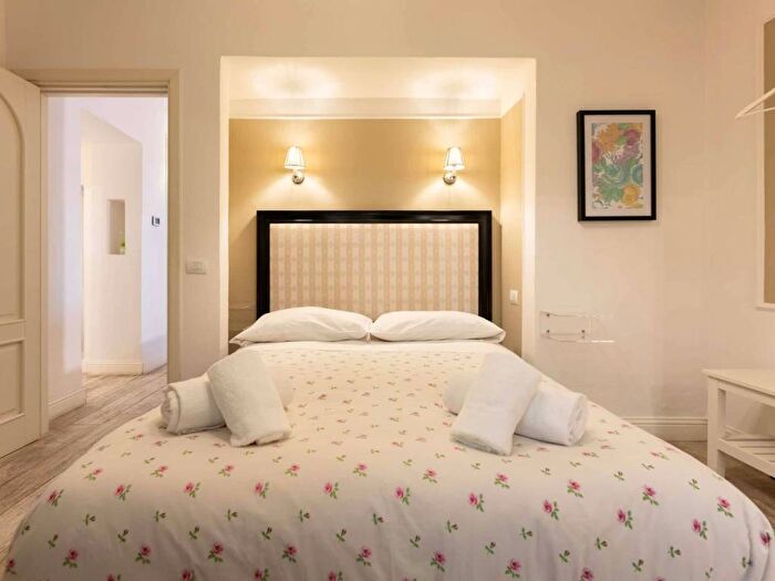 Appartamento trilocale in affitto in Viuzzo delle Canne, Mazzini Oberdan, Firenze