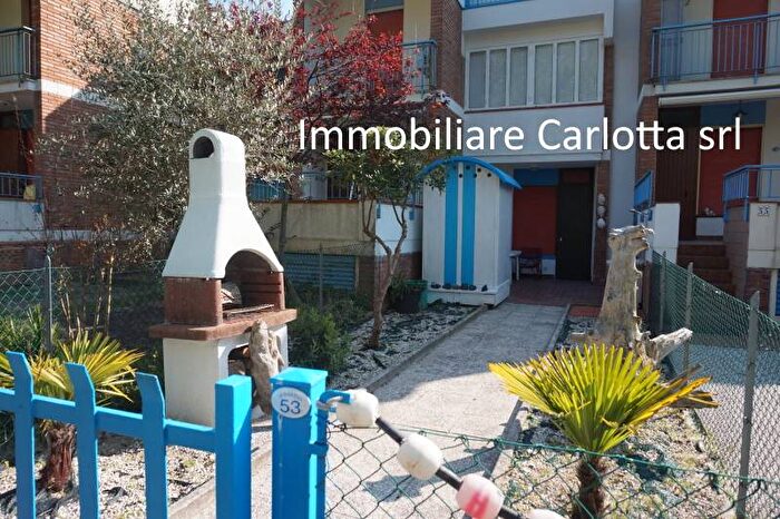Casa trilocale in affitto in Viale Polonia, Lido delle Nazioni, Comacchio