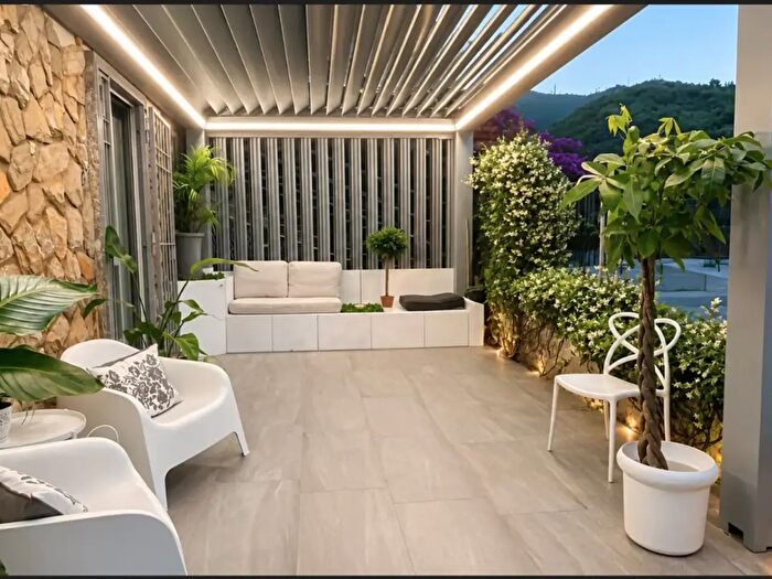 Appartamento con 5 locali in vendita in Via Virgilio, Alassio