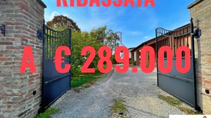 Casa con 8 locali in vendita in Via Rugginenta Finale Emilia Modena, Finale Emilia