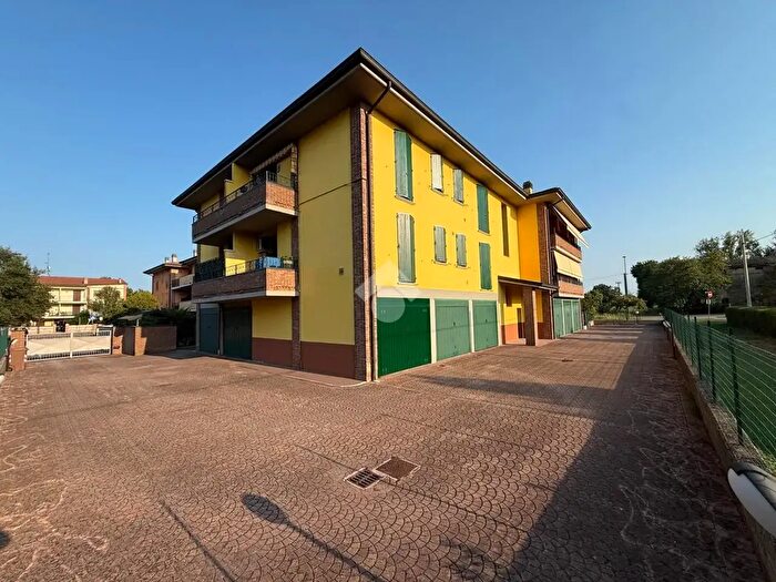 Appartamento trilocale in vendita in Via Magrini, Gattatico