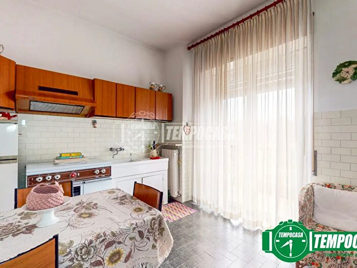 Appartamento trilocale in vendita in Strada Moirano, Acqui Terme