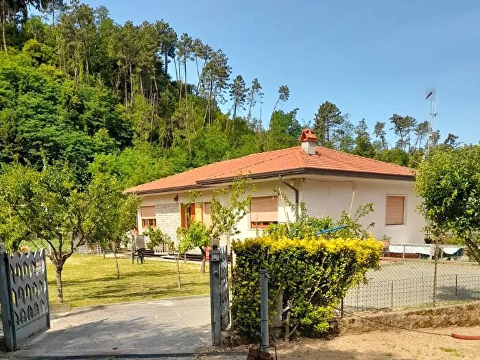 Casa con 5 locali in vendita in Camaiore