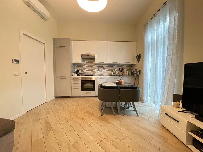 Appartamento bilocale in affitto in Via Terruggia, Milano