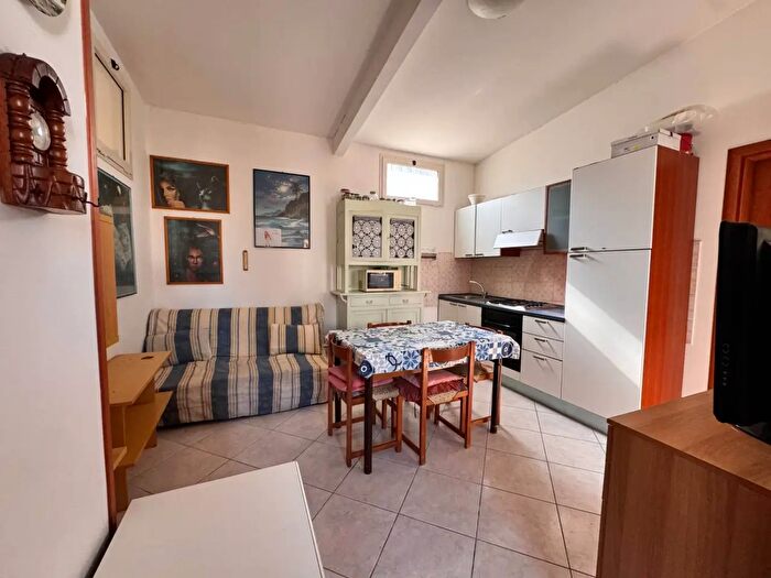 Appartamento trilocale in vendita in Via Galileo Galilei, Giulianova