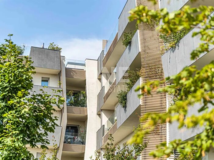 Appartamento quadrilocale in vendita in Via Montegrappa, Monza