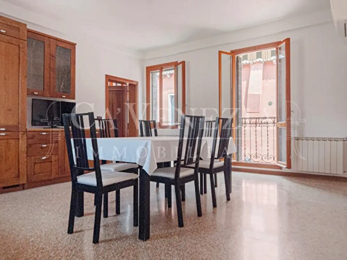 Appartamento quadrilocale in vendita in Venezia