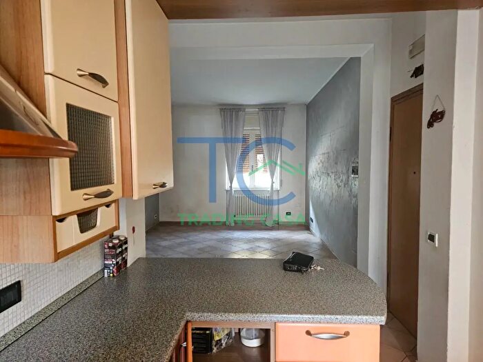 Appartamento trilocale in vendita in Via Gannino Bosi, Piacenza