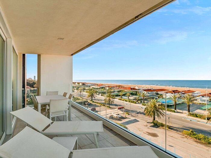 Appartamento con 6 locali in affitto in viale sergio bernardini, Lido di Camaiore, Camaiore