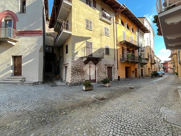 Appartamento trilocale in vendita in Via Vittorio Emanuele III, Revello