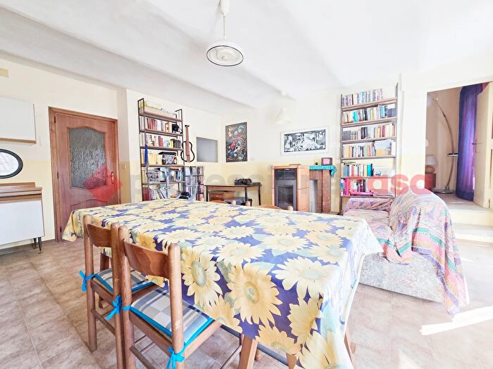 Appartamento trilocale in vendita in Via Giuseppe Garibaldi, Cittaducale