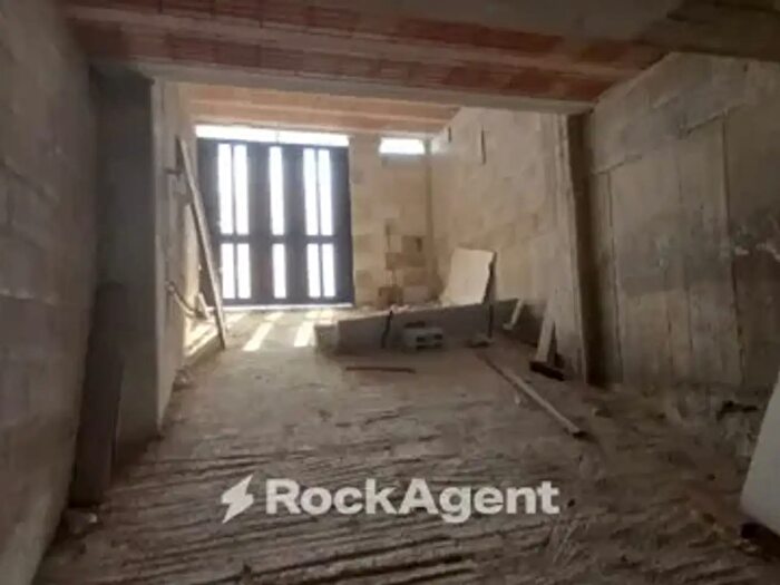 Appartamento con 6 locali in vendita in Via Magenta Angolo Via Milano Casarano Le Italia, Casarano