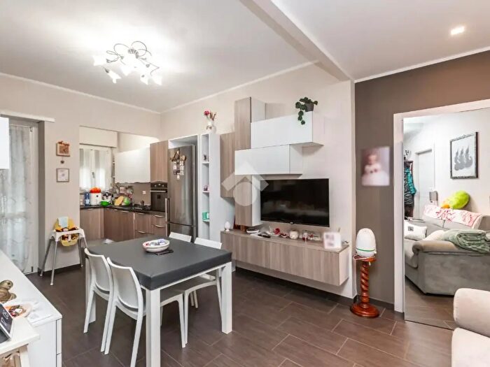 Appartamento trilocale in vendita in Corso Vercelli, Torino