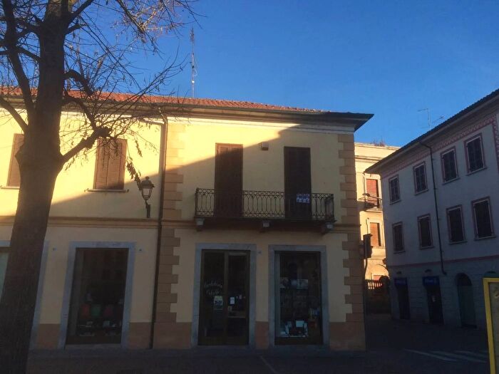 Appartamento quadrilocale in vendita in Piazza Repubblica Mede, Mede